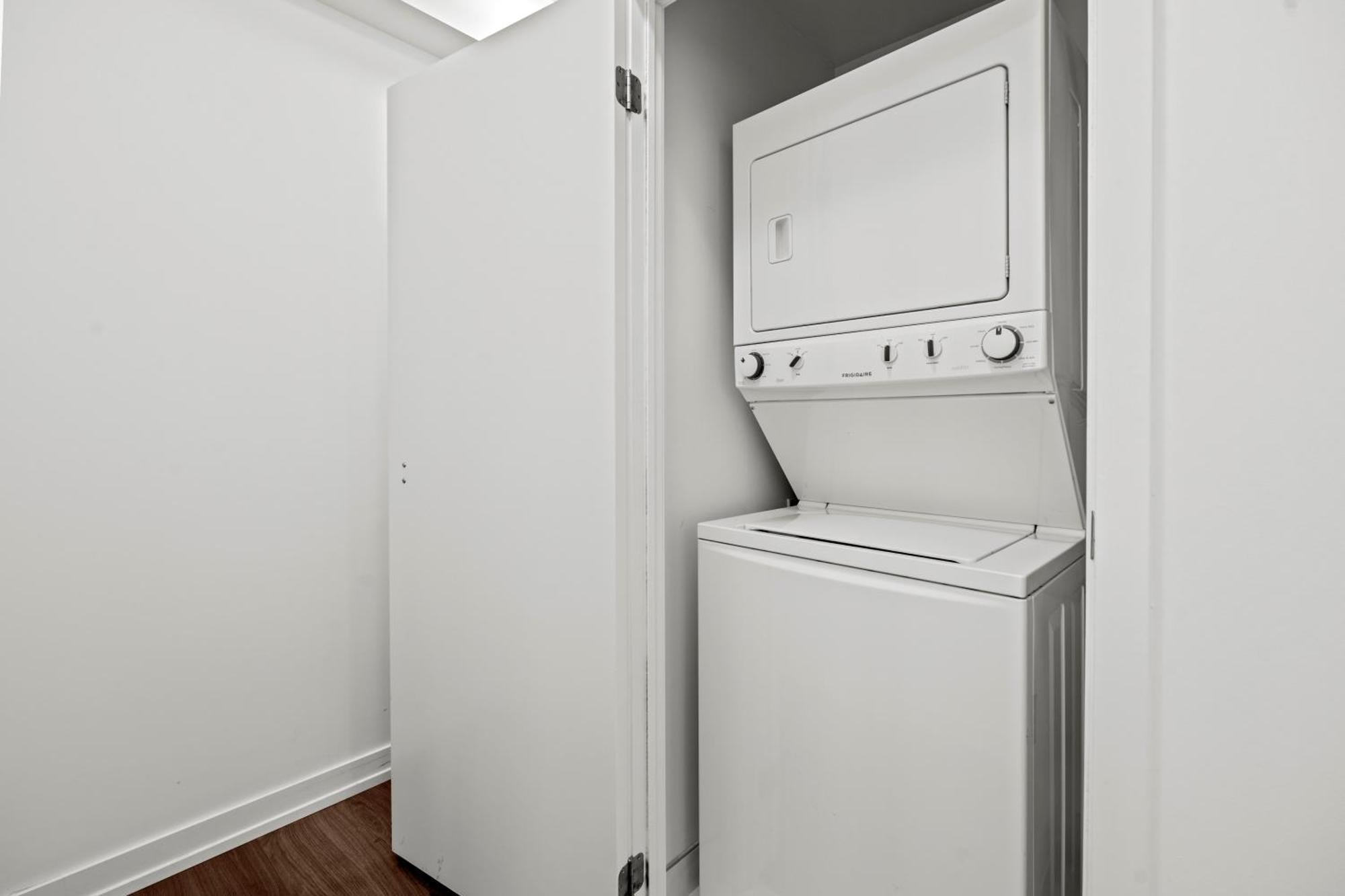 Modern Dunfield Ave Condos By Globalstay Toronto Luaran gambar